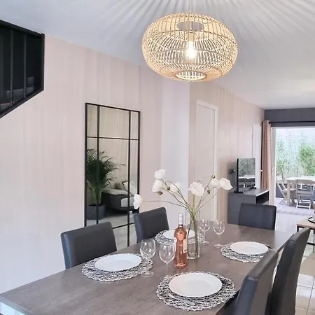 Le Bayard Authentique Maison Sétoise Patio Climatisée Centre Historique Parking Payant à Proximité Sète