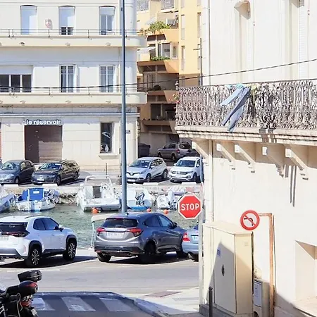 Le Bayard Authentique Maison Setoise Patio Climatisee Centre Historique Parking Payant A Proximite Gasthof Sète